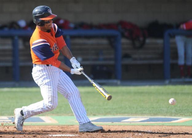 Pirates drop fourth straight as Gauchos prevail, 9-1