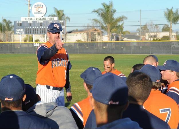 Pirates top Comets in 10 innings to give "Alto" win No. 500