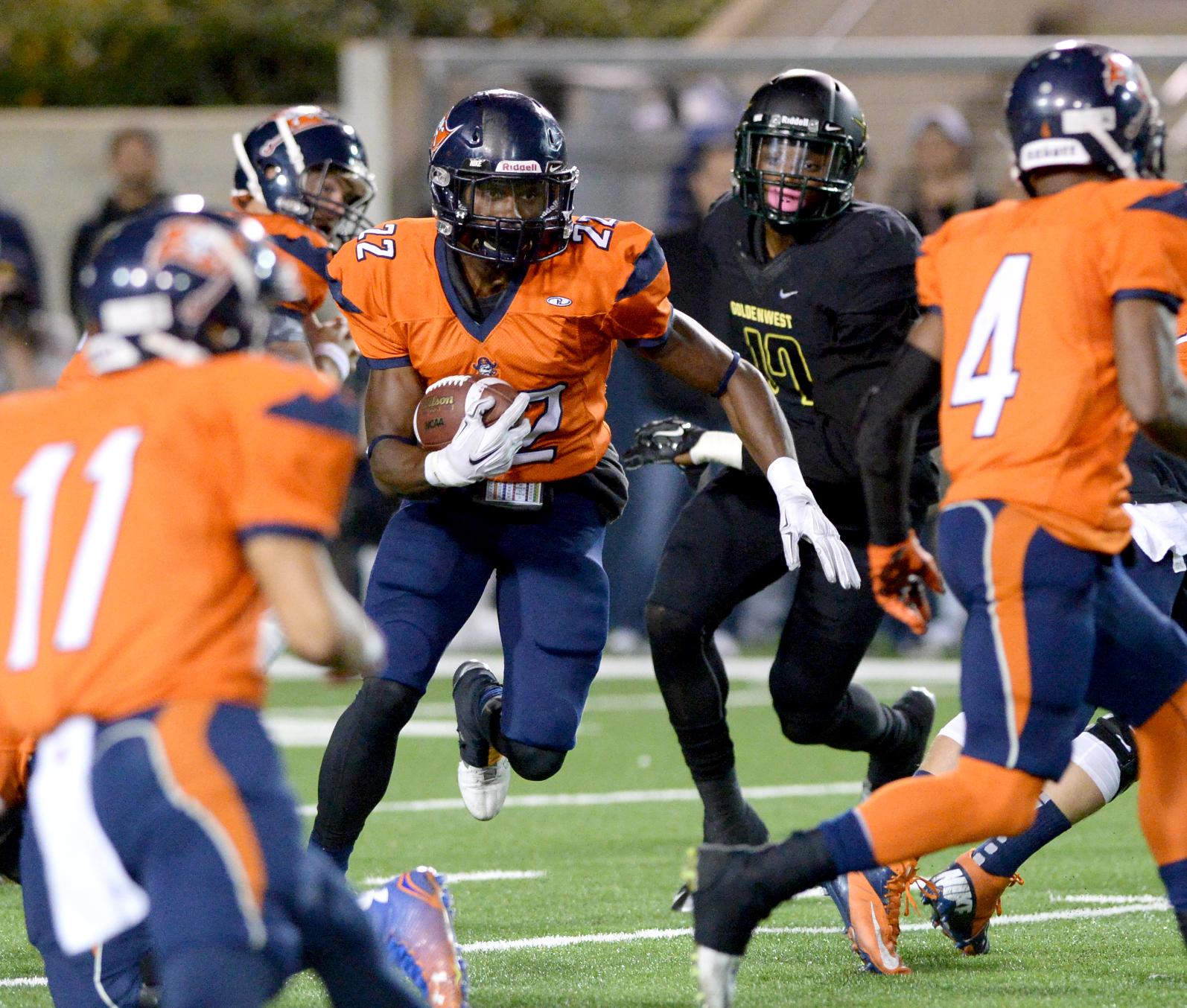 Slow start dooms Pirates in Beach Bowl loss to Ventura