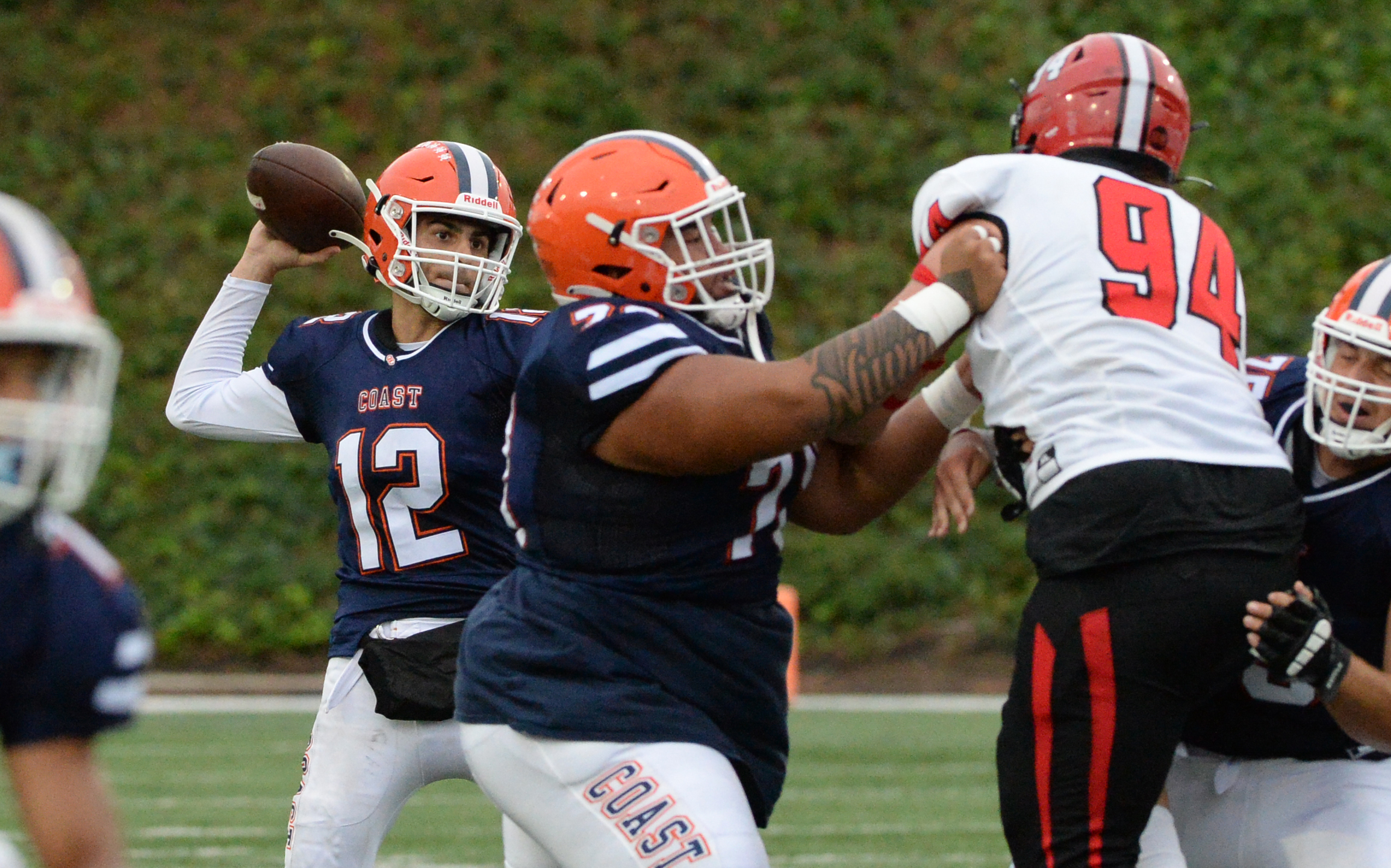 Pirates edged by Grossmont, 31-26
