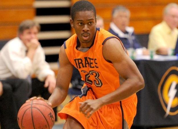 Pirates fall to Hornets in season finale