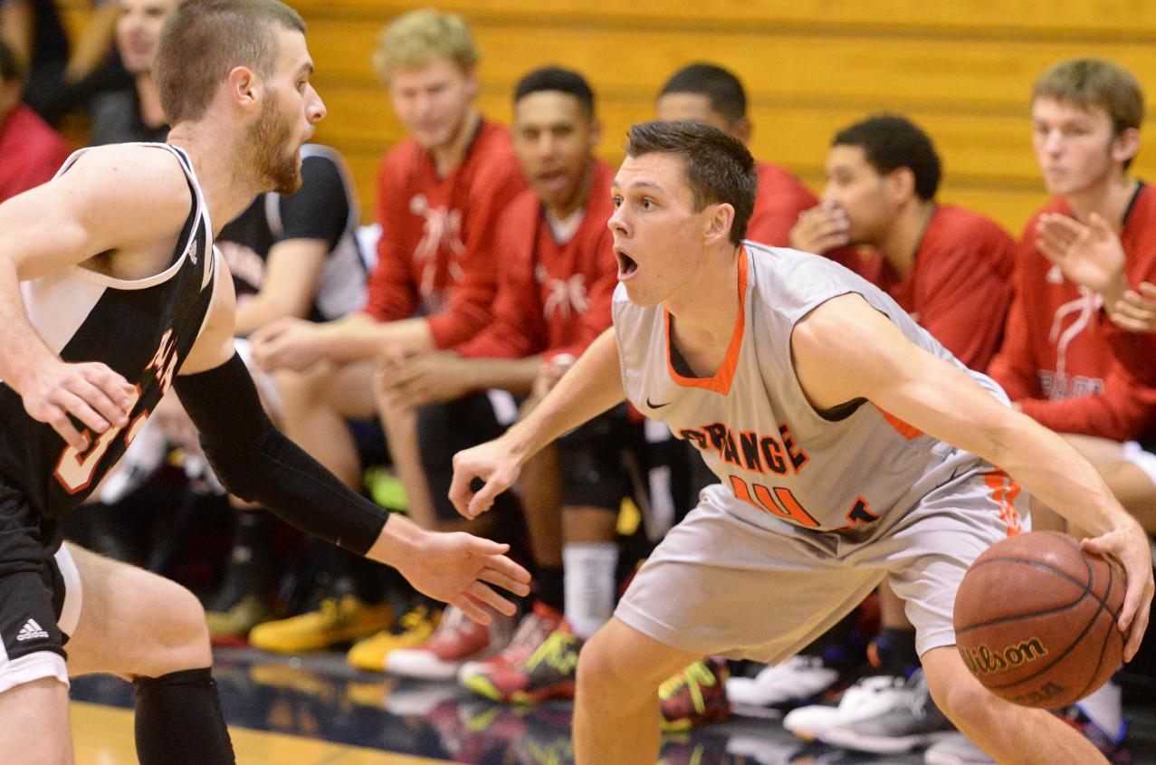 Pirates go 1-2 at Ventura tournament