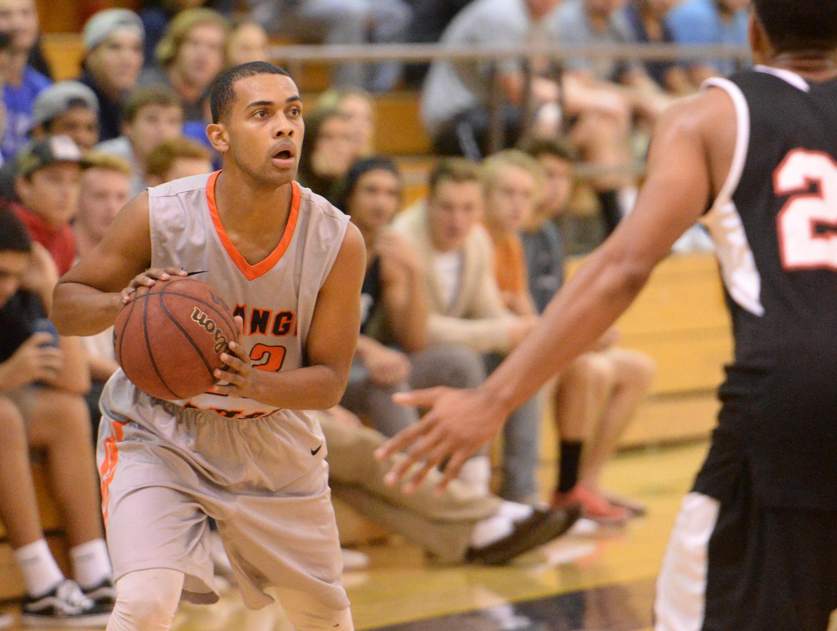 Pirates nearly stun Saddleback, but Gauchos escape with 70-66 win