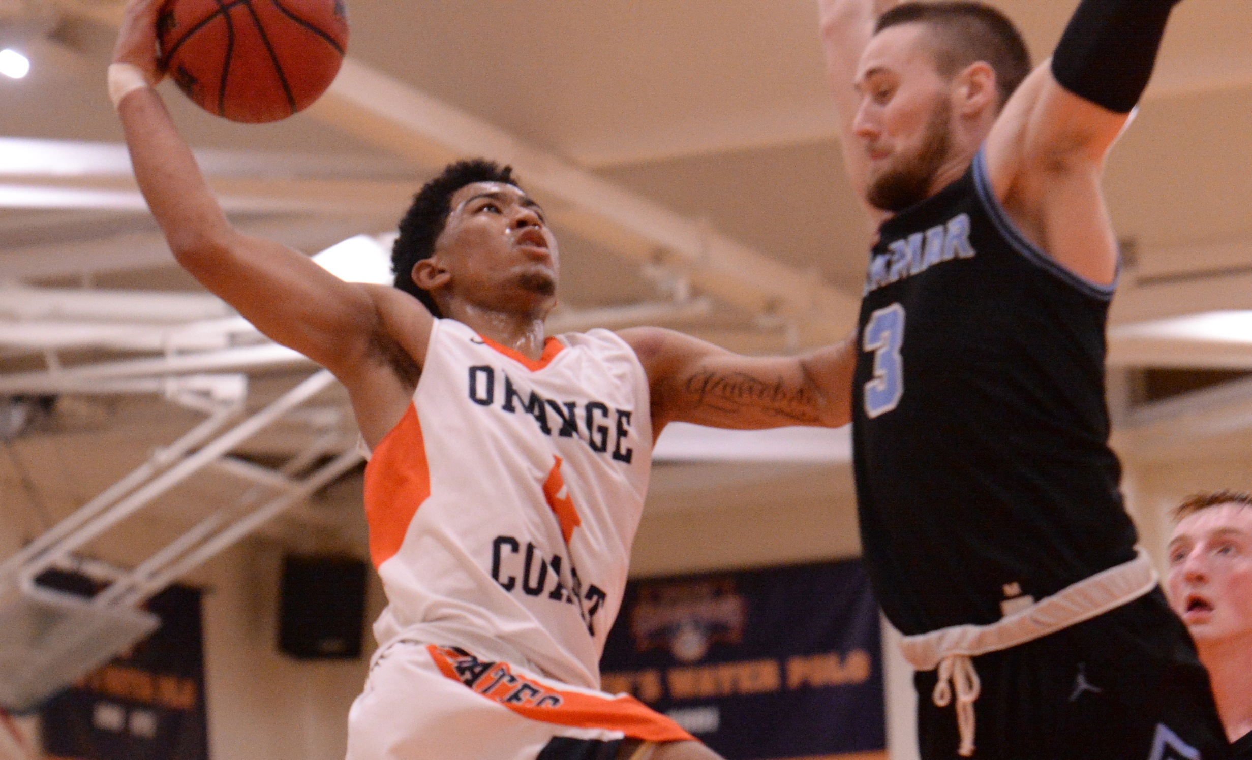 Pirates open season with thrilling win over Rio Hondo