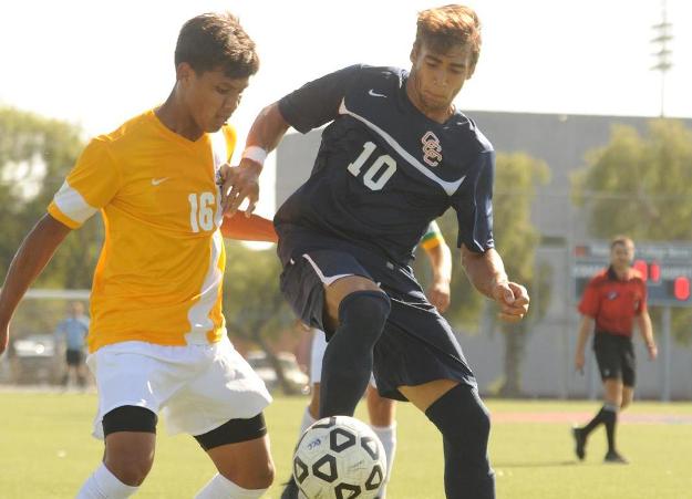 Pirates breeze past Chargers, 6-0