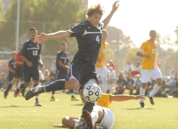 Pirates hang on for 4-1 win over Norco