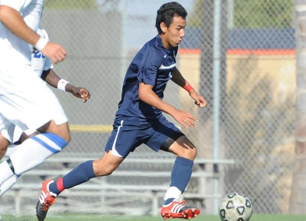 Serra's strong play paces Pirates past Rustlers