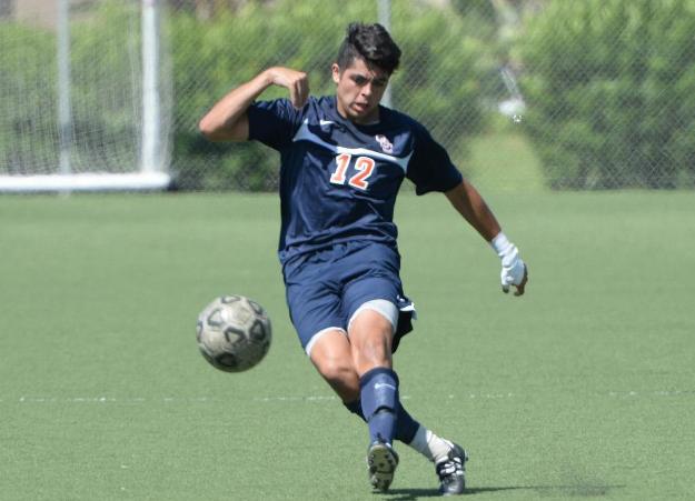 Pirates, Huskies battle to scoreless stalemate