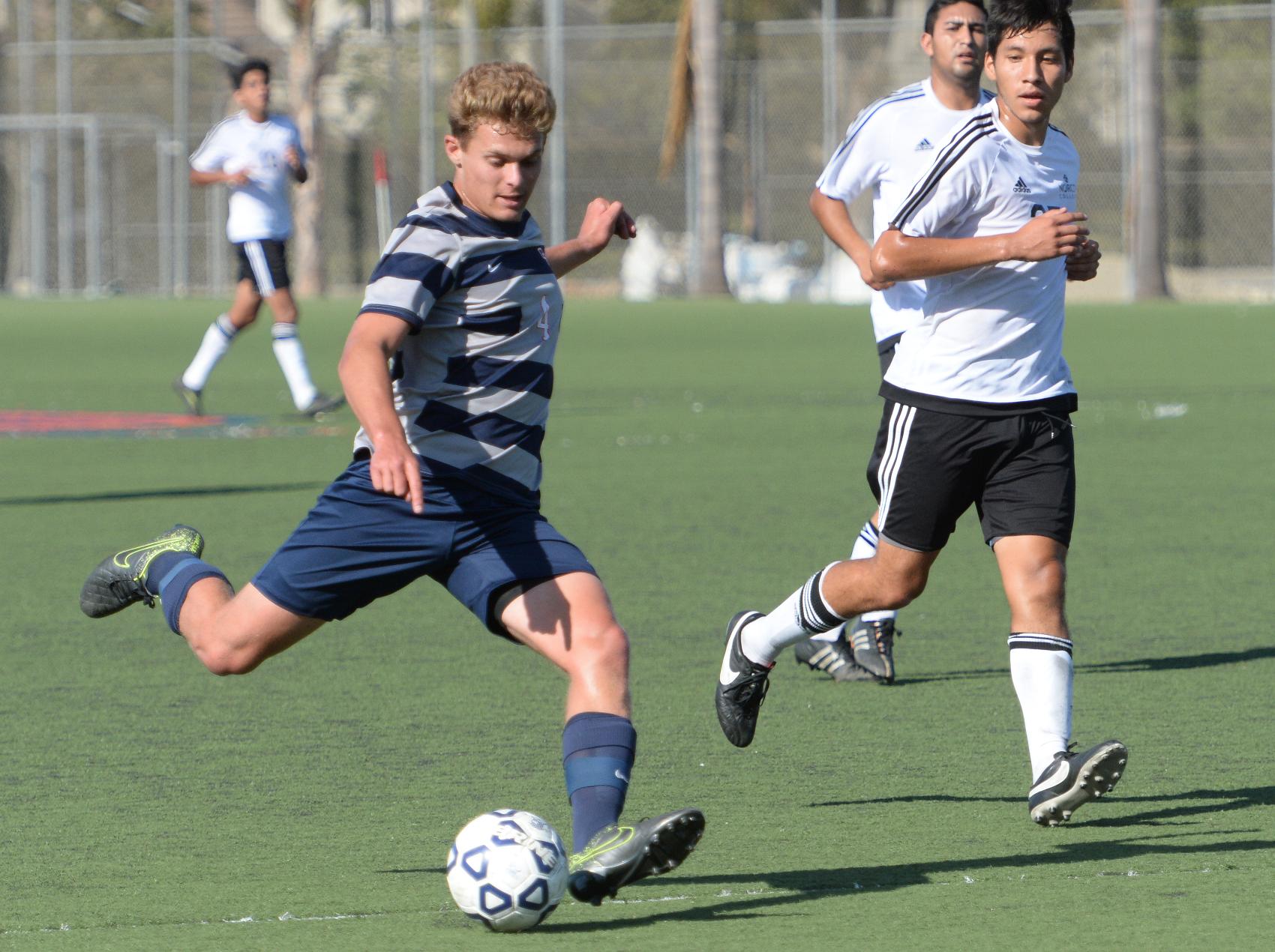 Pirates push Rustlers, but come up short