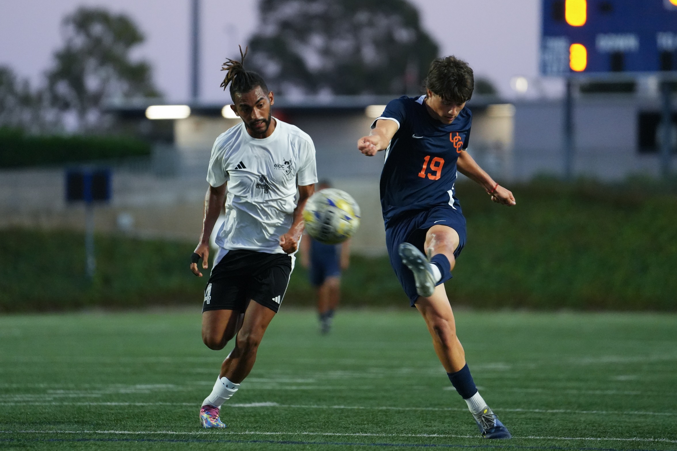 Pirates fight back to earn tie with Huskies