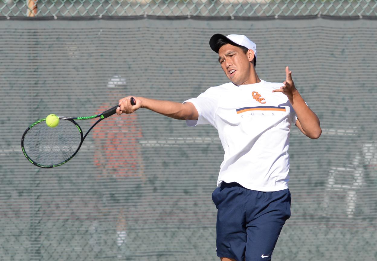 Pirates roll to 9-0 win over Hornets