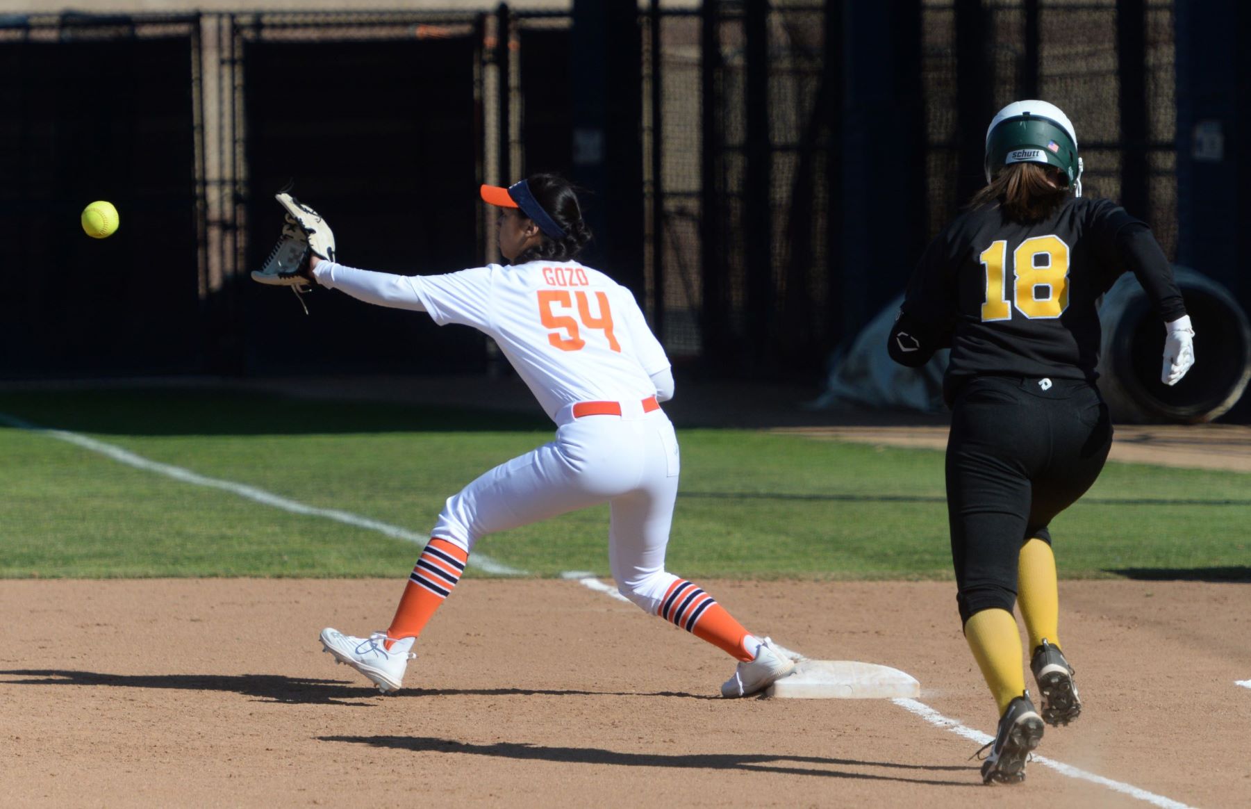 Pirates rally to tame Owls, 11-7