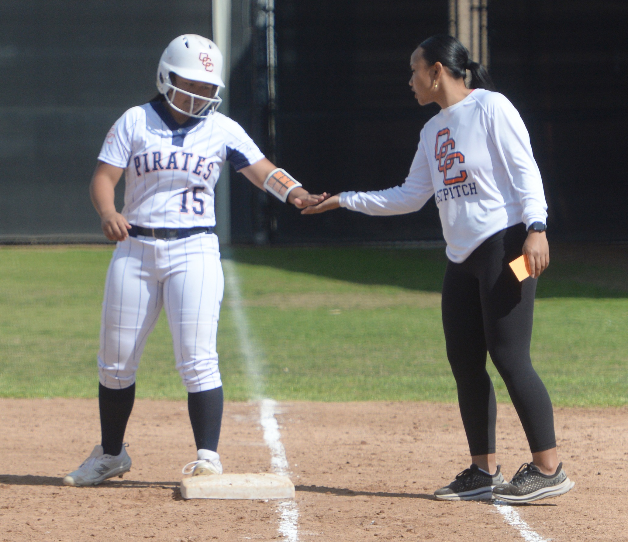 Historic win for Pirates as they stun Chargers, 10-4