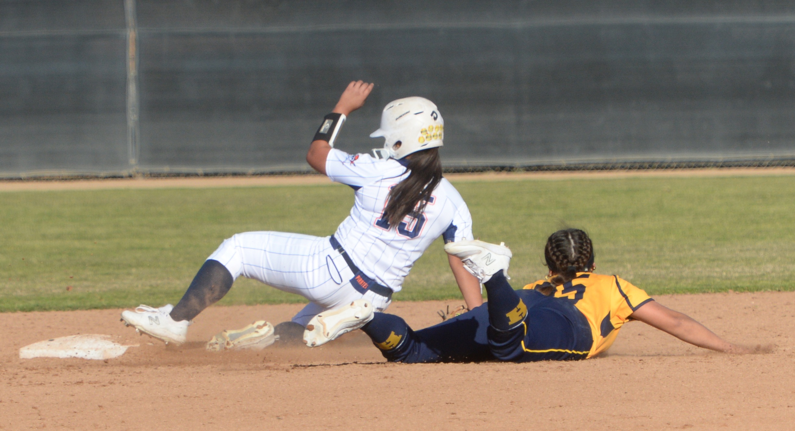Pirates double-up Dons, 4-2