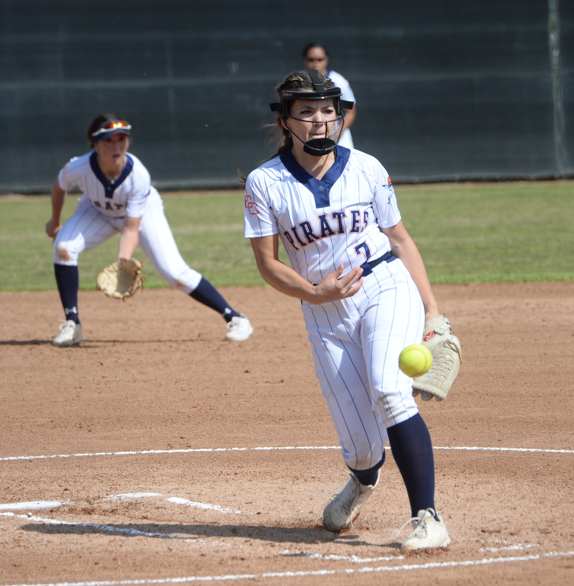 Pirates silence GW bats, tame Rustlers, 3-1
