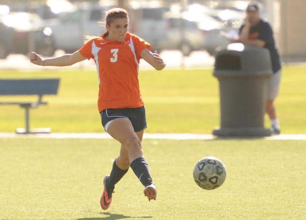 Pirates tie, win at Ventura Tournament