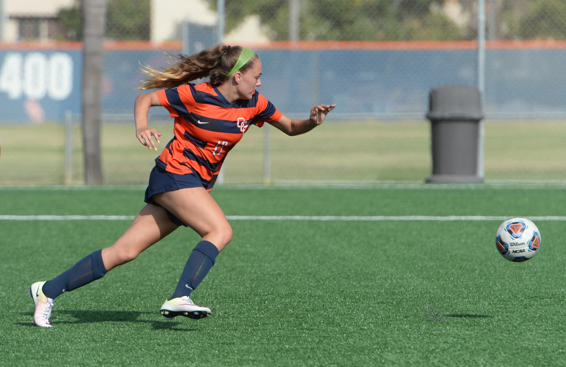 Pirates edged by Hawks, 2-1