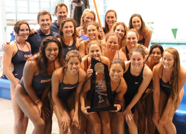 Pirate swimmers win Scholar Team Award