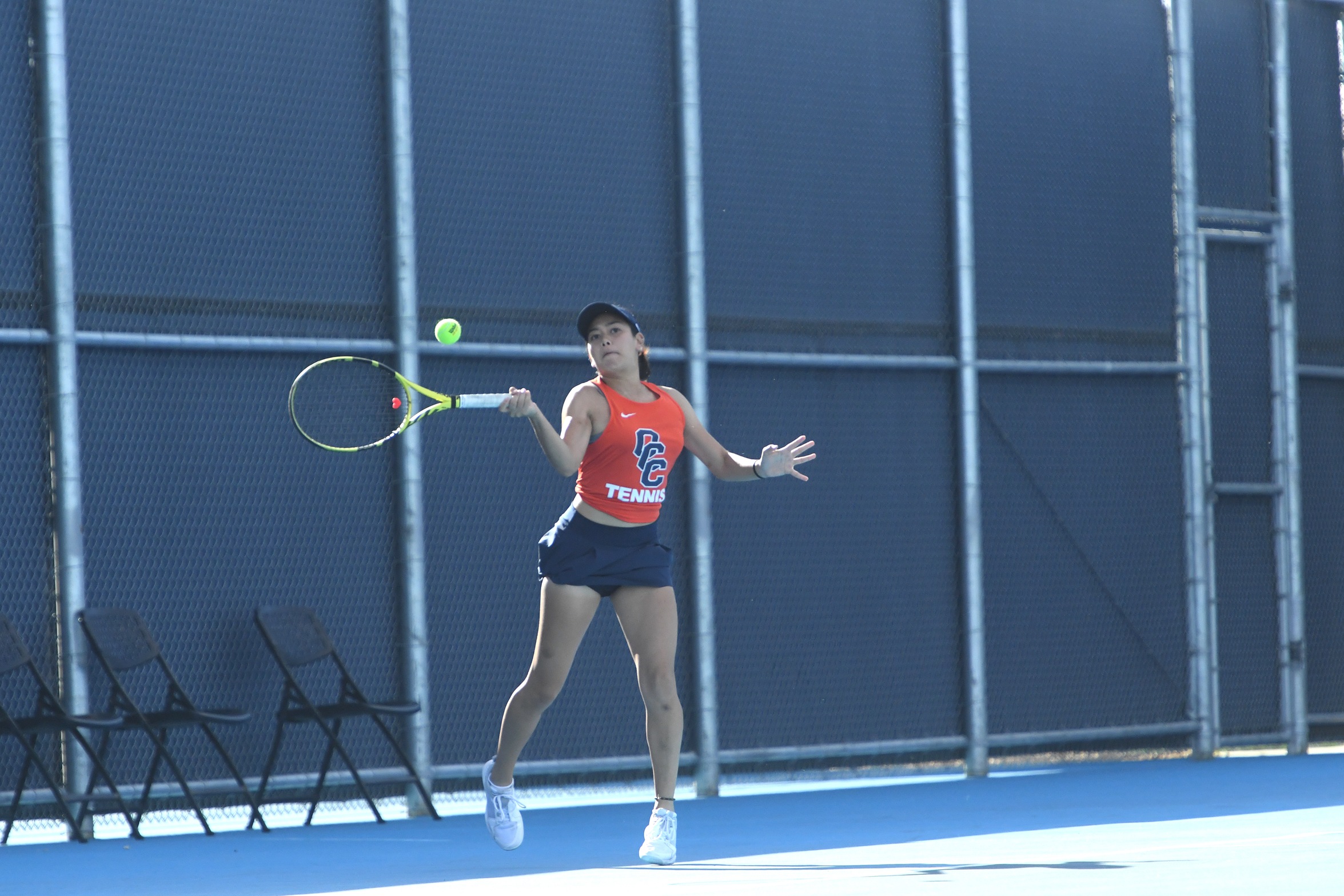 Pirates cruise to 9-0 win over Hornets