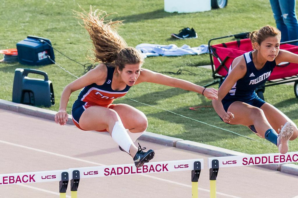 Hurdlers highlight Pirate women at Coast Classic