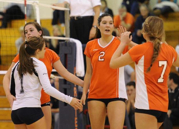 Pirates keep win streak alive with sweep over Riverside