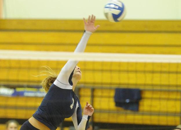 Pirates fall in regular-season finale to Chargers