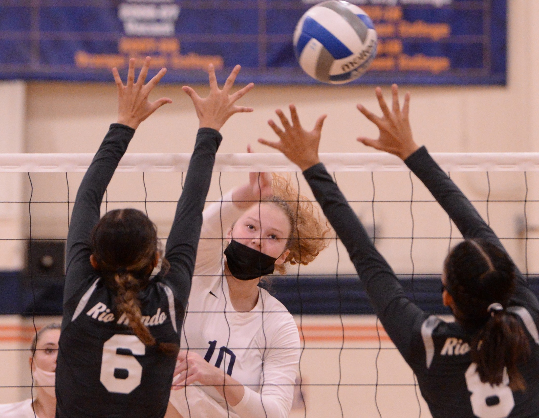 Pirates take third straight to start the season